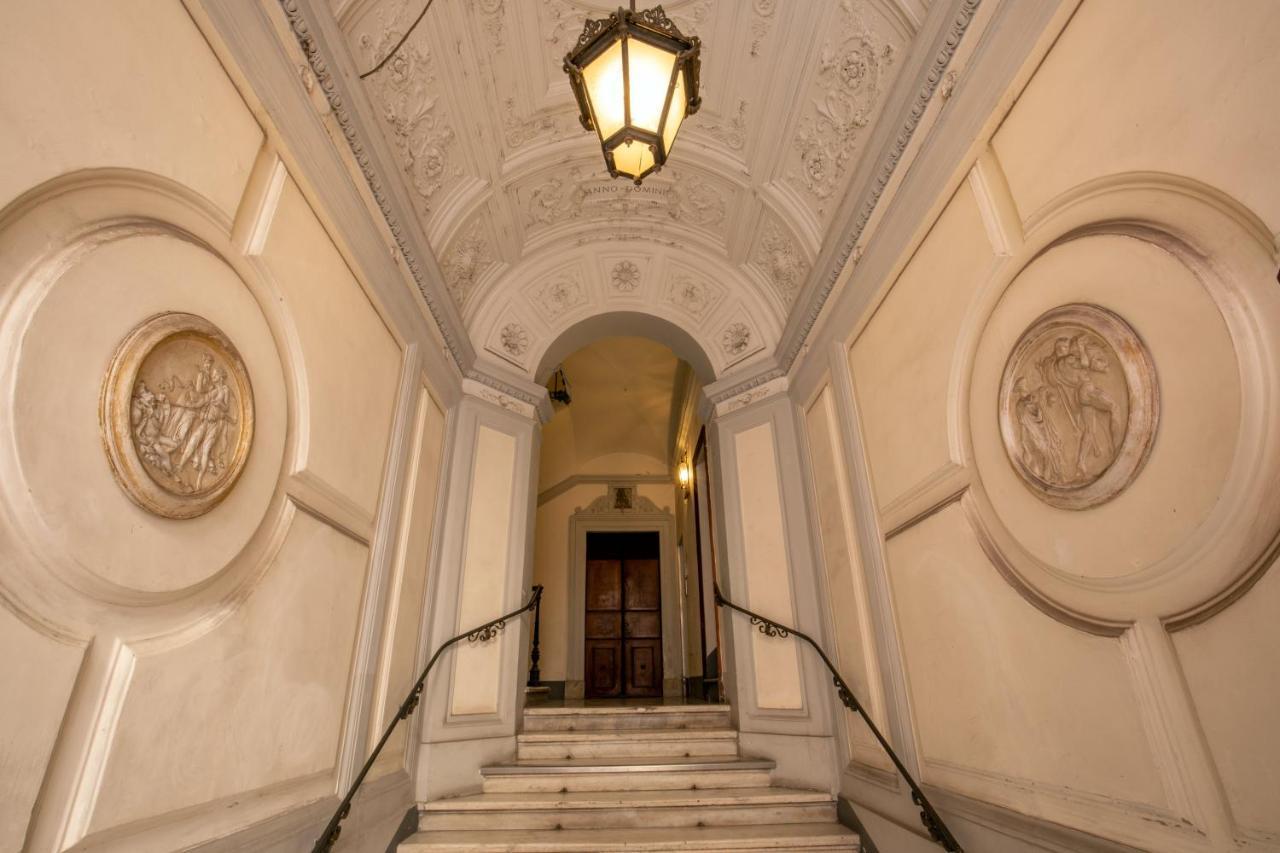 94 Luxury * Roma